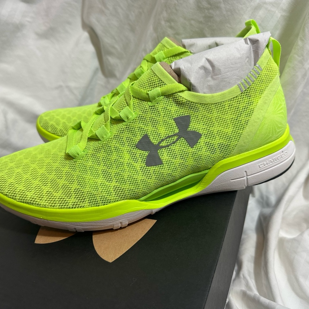Under Armour UA charged color switch run neon